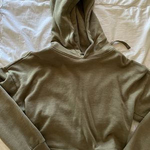 🚫SOLD🚫 Green cropped sweater